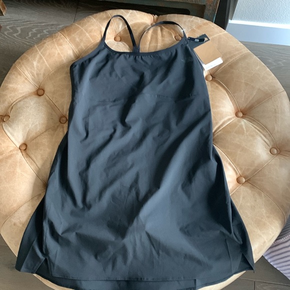 NWT The North Face Women's Arque Hike Dress - Picture 1 of 9